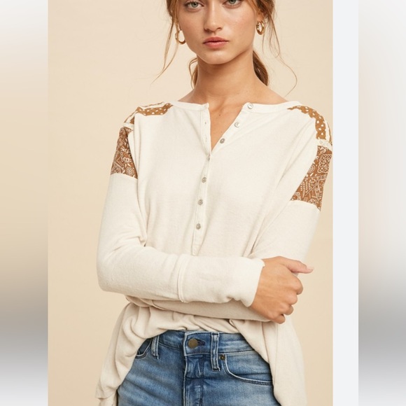 In Loom branded button front pullover top. Women's size small - Picture 9 of 11